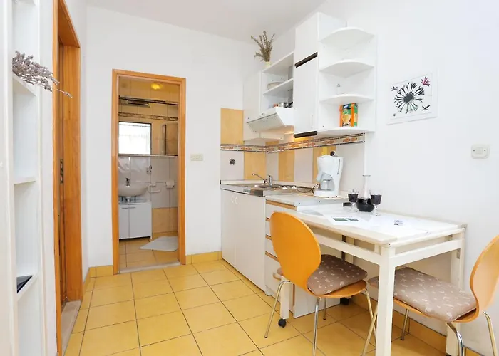 Apartment With Parking Space Postira, Brac - 2913